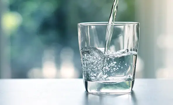 <img width="200" alt="Reasons glass water 1" src="https://www.culligan.lu/wp-content/themes/culligan-emea/img/four-reasons-module//reasons-glass-water-1.webp" /> Reasons glass water 1
